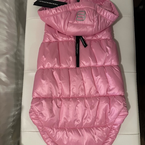 Aritzia Ruff Puff NWT - Picture 2 of 3